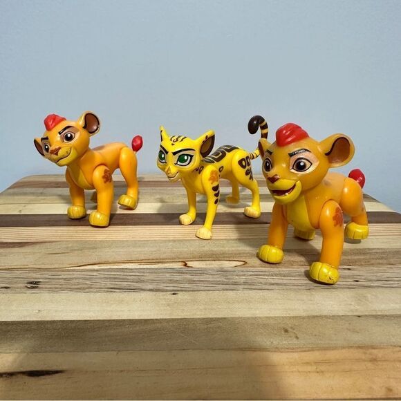 Lot of 3 Disney Lion King Lion Guard 1.5" Mini Figures - Picture 1 of 3